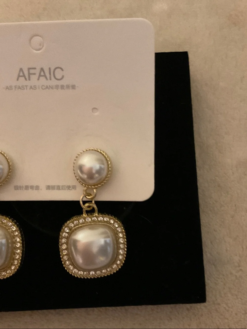 Afaic gold tone
